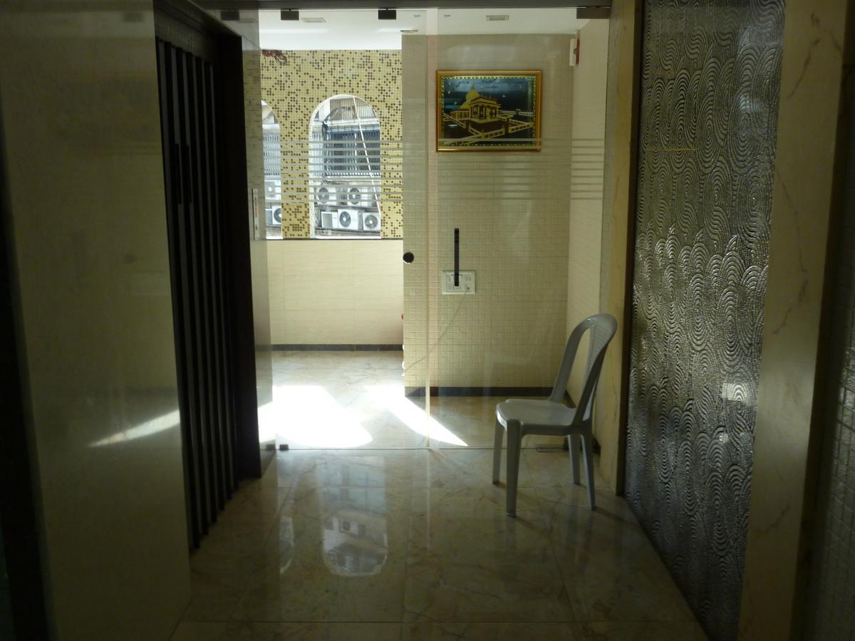 Hotel Regal Palace Мумбаї Екстер'єр фото