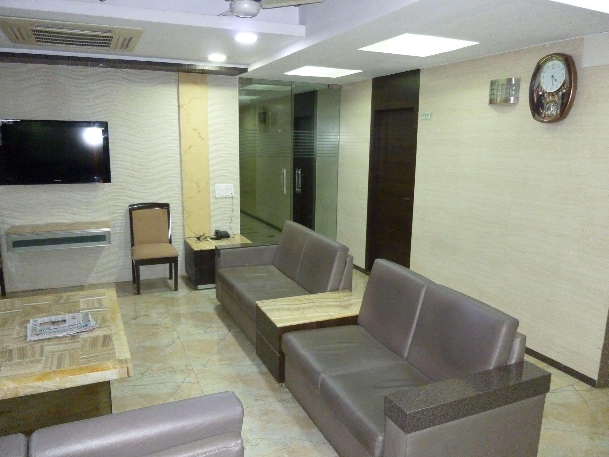 Hotel Regal Palace Мумбаї Екстер'єр фото